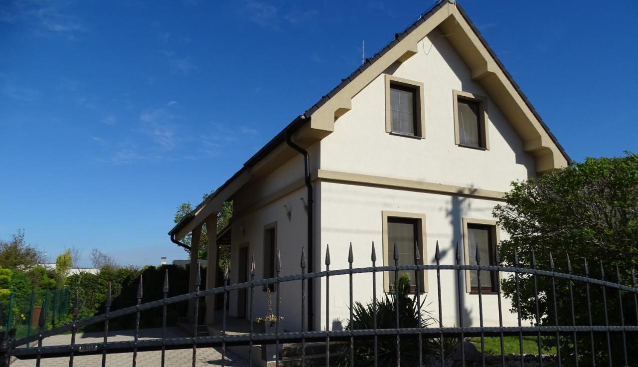 Mojmírovce Kimy Home מראה חיצוני תמונה